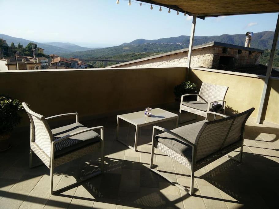 Вилла Casa Torre Con Terrazza Panoramica Futani Экстерьер фото